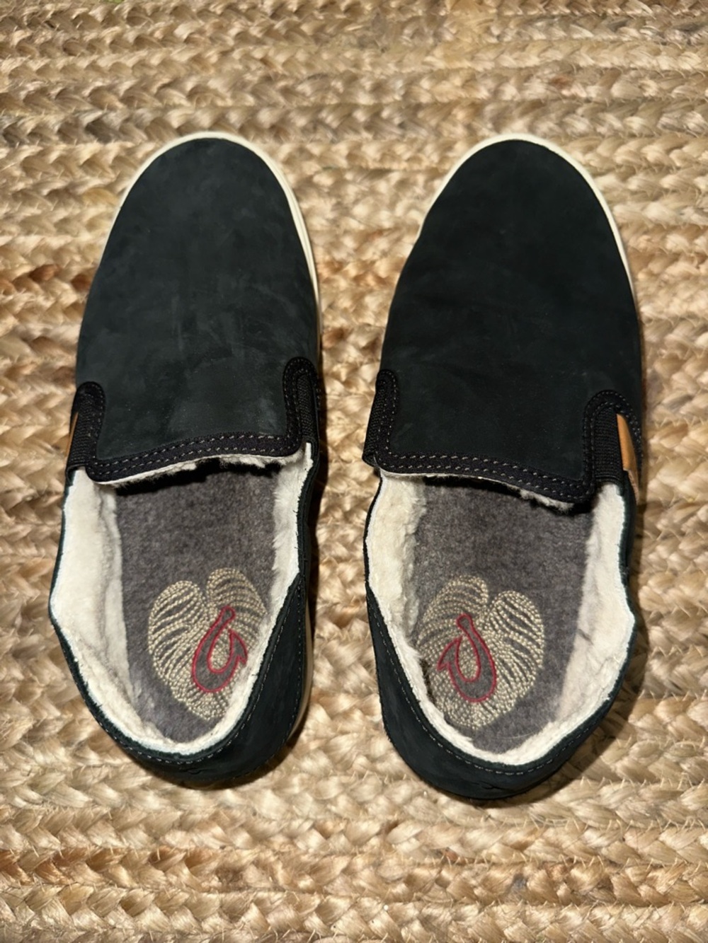 Olukai Pehuea Heu slip ons